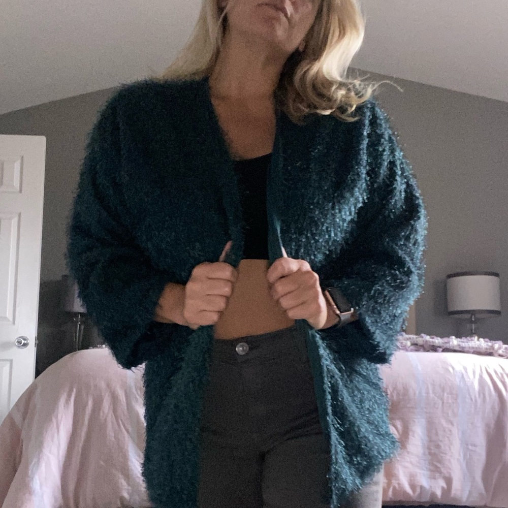 NWT Green 3/4 Length Sleeve Shaggy Poncho